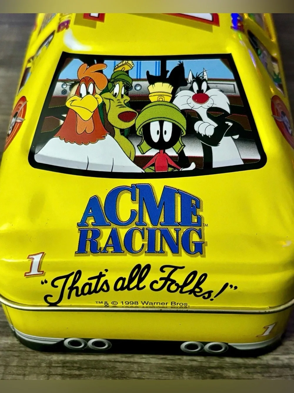 Looney Tunes vintage Race Car Storage Tin Bugs Bunny Daffy Duck Foghorn Leghorn